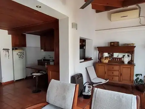 Casa 3 ambientes con 2 baños