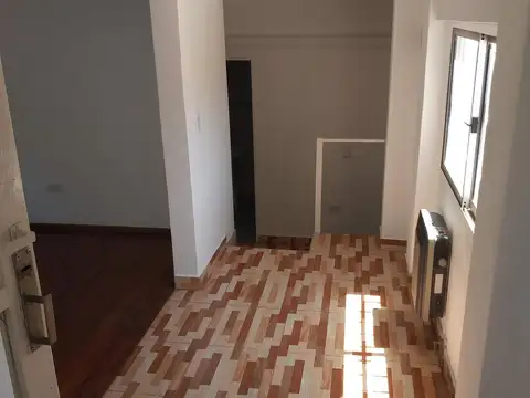 Depto Tipo Casa en Alquiler de 2 ambientes