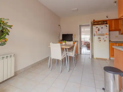 Depto Tipo Casa en Venta con 2 cocheras