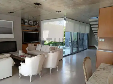 Casa en Alquiler de 4 dormitorios