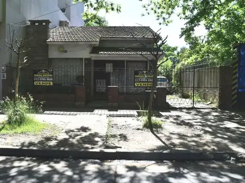 Maipu 142