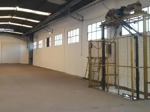 Galpon en Alquiler 31  mts Fondo