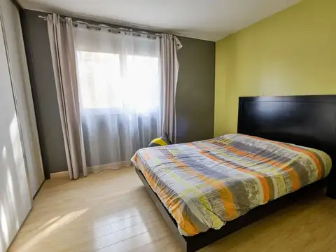 Casa 6 ambientes con 2 baños