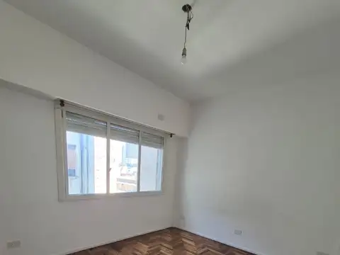 Ciudad de la Paz 1900, Piso 8