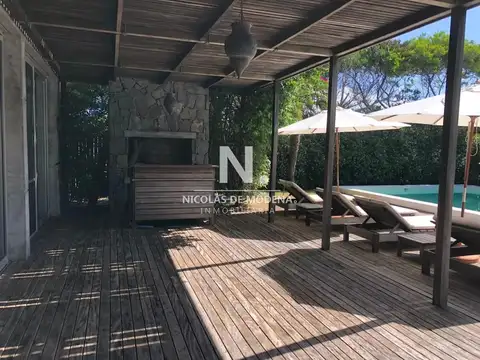 Casa en Venta en Manantiales, USD 3.000.000