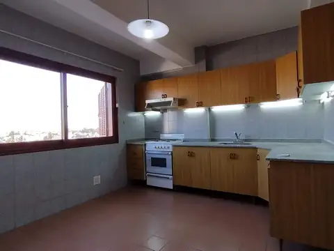 Departamento 7 ambientes con 3 baños