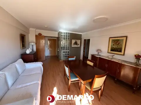 Piso 3 ambientes cochera palier privado balcon corrido