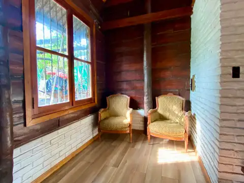 Casa en Venta con 3 cocheras
