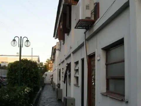 Depto Tipo Casa en Venta con 1 cocheras