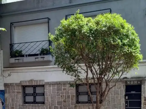 Casa en venta - 4 Dormitorios 1 Baño - Santos Lugares
