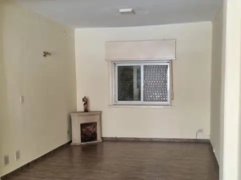 Casa 5 ambientes con 1 baño