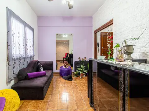 Depto Tipo Casa en Venta 60 años