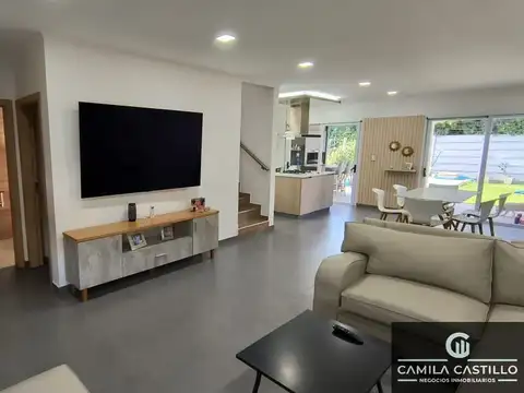 Casa en venta de 4 dormitorios c/ cochera en Parque Leloir