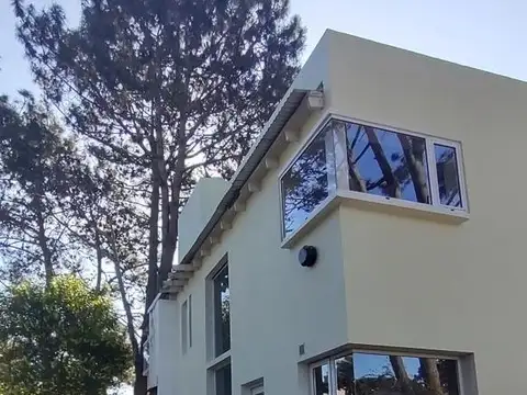 Frias e/ Avenida Central y Atenas