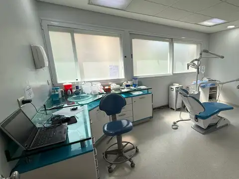 Av Callao 1100. Piso, Oficina 220m2 C/2 cocheras Recoleta, Av Callao y Av Santa Fe, Apto Consultorio