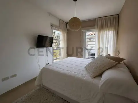 Casa 6 ambientes con 3 baños