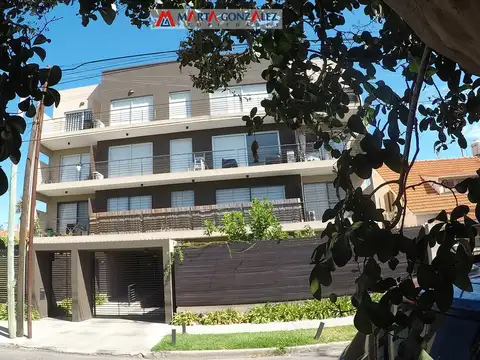 VENTA 2 AMB  COCHERA PISCINA PARRILLA