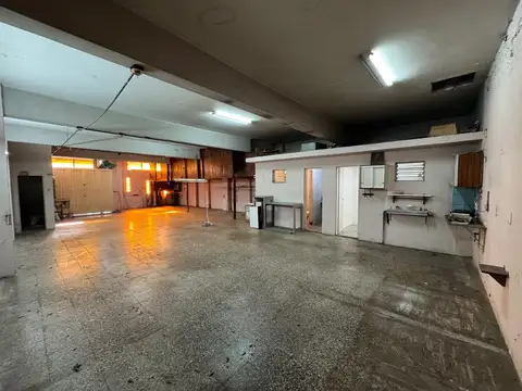 ALQUILER DEPOSITO 140m2 - MATADEROS