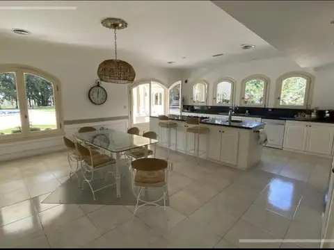 Casa en Alquiler al Noroeste