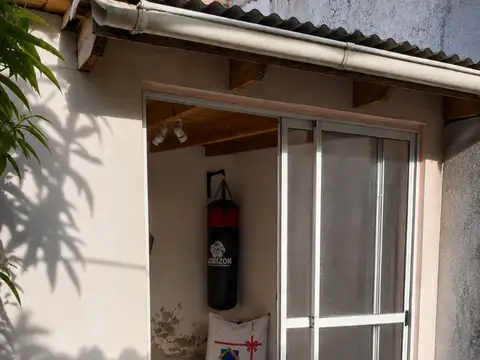 Depto Tipo Casa en Venta con 1 cocheras