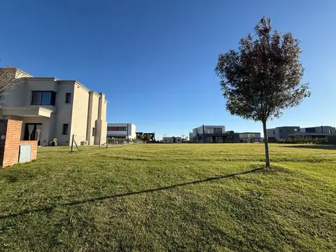Terreno en Venta 19  mts Fondo