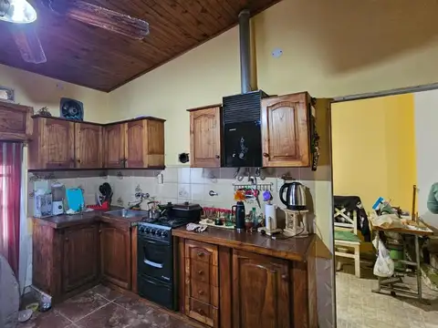 Casa 4 ambientes con 2 baños