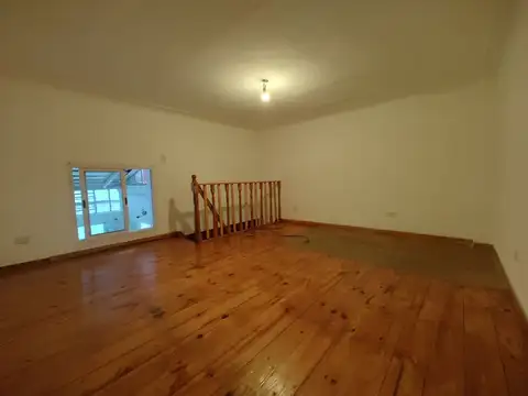 Depto Tipo Casa en Alquiler de 1 dormitorio
