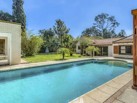 VENTA CASA 4 DORMITORIOS CANTEGRIL PUNTA DEL ESTE