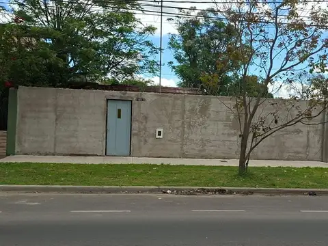 VENDO TERRENO EN CALLE  RONDEAU  15X70, ZONA MUY COMERCIAL