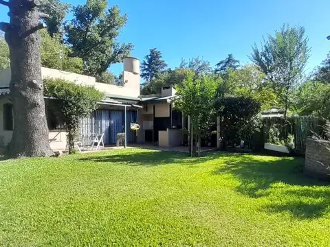 Casa Estilo Campo Moderno Con Casa De Caseros