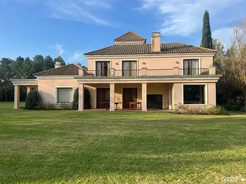 Casa en venta en El Argentino Farm Club 5 Dormitorios