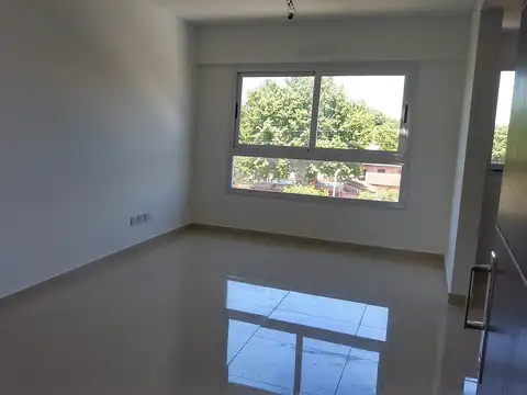 Departamento en Alquiler en Pilar Centro, $ 700.000