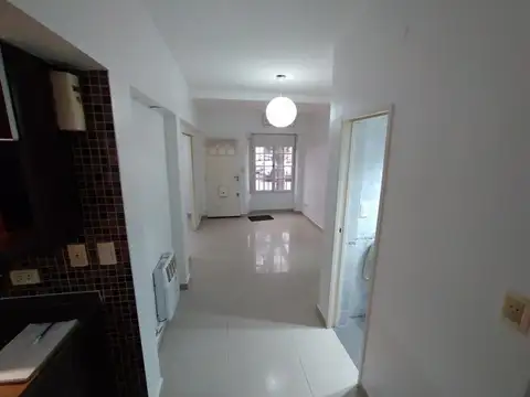 Depto Tipo Casa en Alquiler en Barrio Parque., $ 800.000