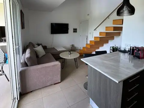 Departamento en Alquiler con 1 cocheras
