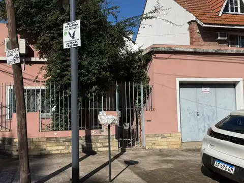 Muy linda casa en 2 Plantas con Cochera