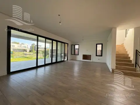 Alquiler - Casa 6/Seis Ambientes, a la laguna, Balcón, Jardín - Laguna Grande, Villanueva