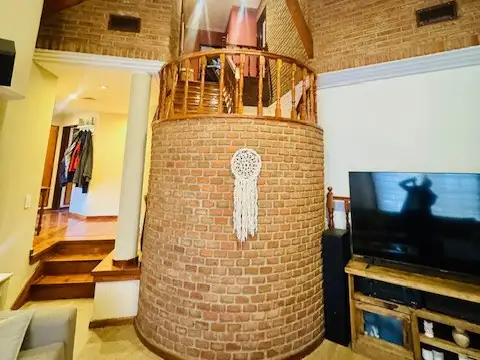 Casa 5 ambientes con 5 baños