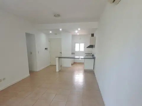 Monoambiente Muy Cómodo, Con Jardin Propio + Amenities