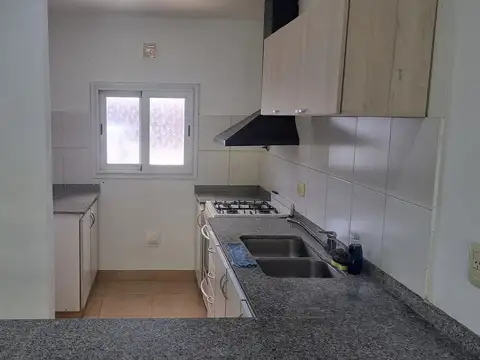Departamento en Alquiler en La Madrugada, $ 600.000