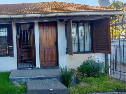 Depto Tipo Casa en Venta de 2 ambientes