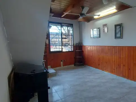 PH 2 AMBIENTES PATIO SEMICUBIERTO CERCANO A UNLAM