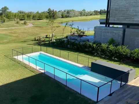 Casa en Venta al Este