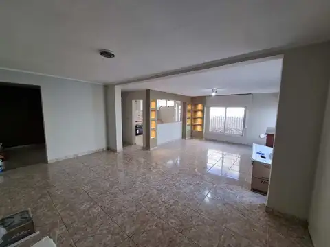 Casa en Venta en General Roca, USD 100.000