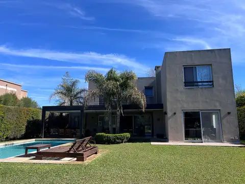 Casa en Alquiler Temporal en Ayres De Pilar, $ 6.500
