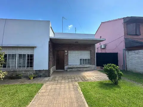 VENTA casa 3 ambientes APTA CRÉDITO F.Varela