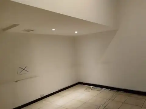 VENTA-EDIFICIO PARA OFICINAS O CONSULTORIOS-CIUDAD