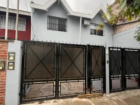 Dúplex de 3 ambientes en muy buena ubicación 