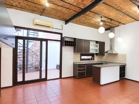 VENTA - Casa 3 ambientes - Monte Castro