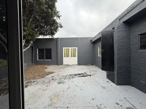Local en Alquiler en Ituzaingó Norte, $ 2.000.000