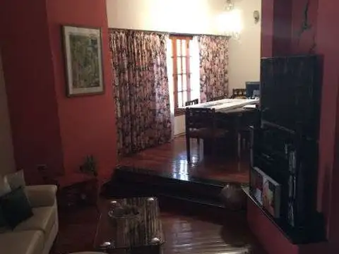 Casa 5 ambientes con 5 baños